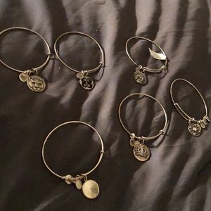 Lot 6 Alex and Ani